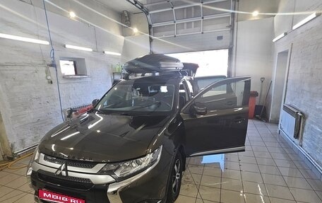 Mitsubishi Outlander III рестайлинг 3, 2019 год, 1 750 000 рублей, 1 фотография
