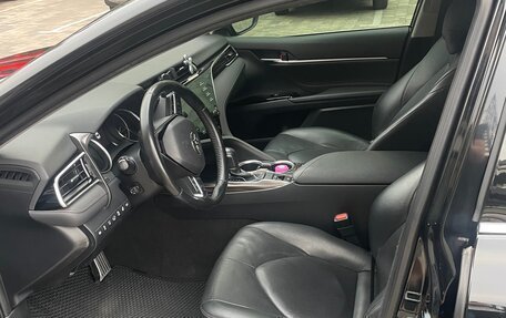 Toyota Camry, 2019 год, 3 250 000 рублей, 6 фотография