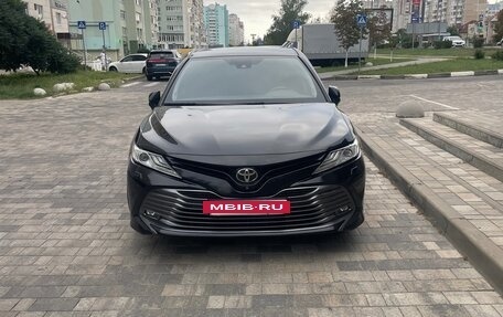 Toyota Camry, 2019 год, 3 250 000 рублей, 2 фотография