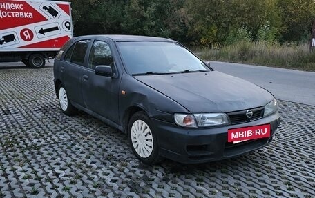Nissan Almera, 1997 год, 140 000 рублей, 2 фотография