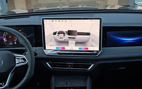 Volkswagen Tiguan, 2025 год, 4 750 000 рублей, 22 фотография