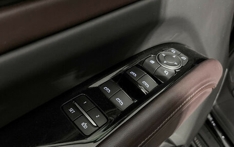 Cadillac Escalade V, 2022 год, 13 200 000 рублей, 23 фотография