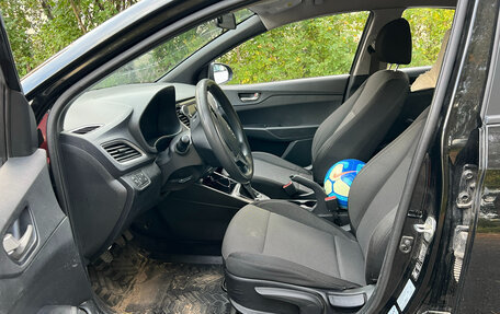 Hyundai Solaris II рестайлинг, 2017 год, 600 000 рублей, 7 фотография