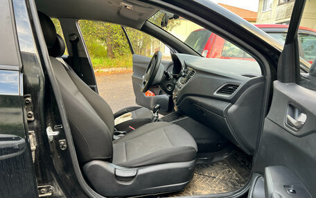 Hyundai Solaris II рестайлинг, 2017 год, 600 000 рублей, 10 фотография