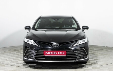 Toyota Camry, 2021 год, 3 450 000 рублей, 2 фотография