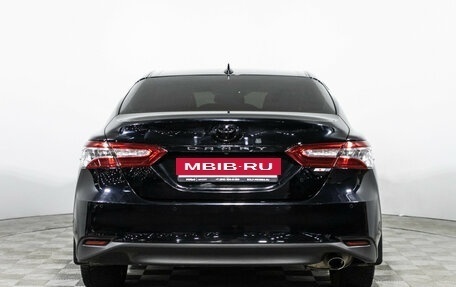 Toyota Camry, 2021 год, 3 450 000 рублей, 6 фотография