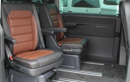 Volkswagen Multivan T6 рестайлинг, 2019 год, 5 997 рублей, 20 фотография