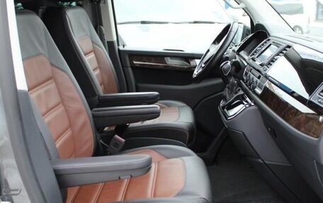 Volkswagen Multivan T6 рестайлинг, 2019 год, 5 997 рублей, 19 фотография