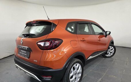 Renault Kaptur I рестайлинг, 2016 год, 1 235 000 рублей, 6 фотография