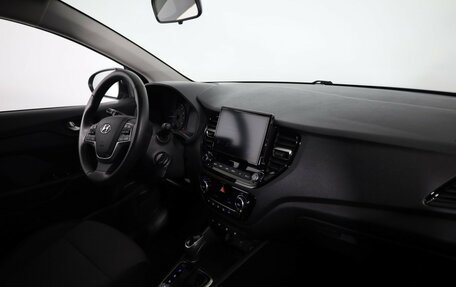 Hyundai Solaris II рестайлинг, 2021 год, 1 679 000 рублей, 16 фотография
