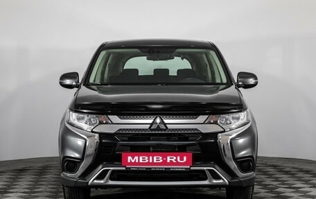 Mitsubishi Outlander III рестайлинг 3, 2019 год, 1 899 000 рублей, 2 фотография