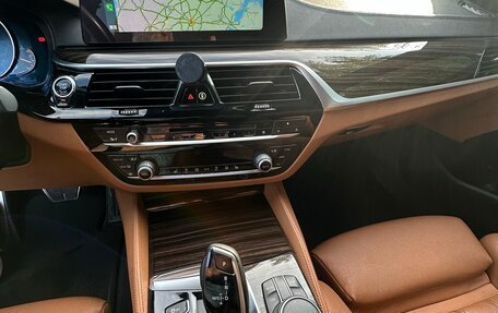 BMW 5 серия, 2017 год, 2 698 700 рублей, 13 фотография