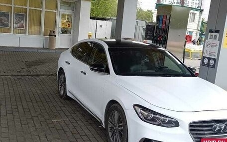 Hyundai Grandeur, 2019 год, 1 650 000 рублей, 2 фотография