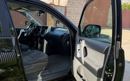 Toyota Land Cruiser Prado 150 рестайлинг 2, 2010 год, 2 800 000 рублей, 4 фотография