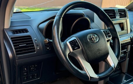 Toyota Land Cruiser Prado 150 рестайлинг 2, 2010 год, 2 800 000 рублей, 5 фотография
