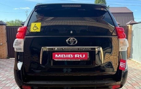 Toyota Land Cruiser Prado 150 рестайлинг 2, 2010 год, 2 800 000 рублей, 13 фотография