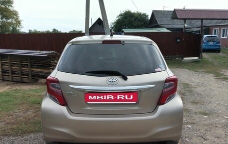 Toyota Vitz, 2015 год, 830 000 рублей, 5 фотография