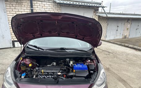 Hyundai Solaris II рестайлинг, 2011 год, 690 000 рублей, 19 фотография