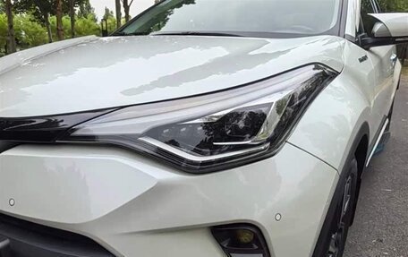 Toyota C-HR I рестайлинг, 2021 год, 2 030 000 рублей, 2 фотография