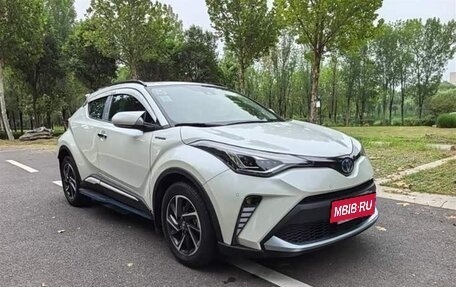Toyota C-HR I рестайлинг, 2021 год, 2 030 000 рублей, 4 фотография