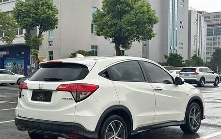 Honda Vezel, 2021 год, 1 380 000 рублей, 5 фотография