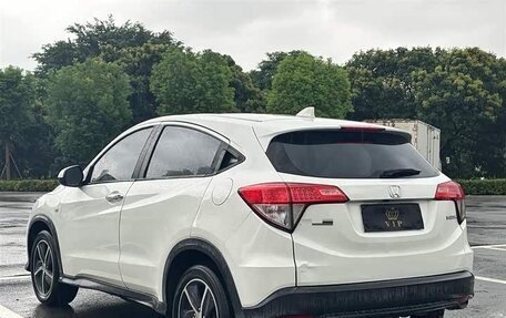 Honda Vezel, 2021 год, 1 380 000 рублей, 4 фотография