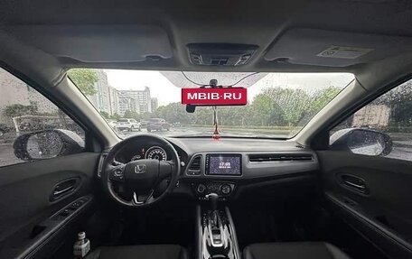 Honda Vezel, 2021 год, 1 380 000 рублей, 7 фотография