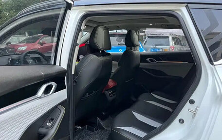 Geely Coolray I, 2023 год, 1 835 000 рублей, 10 фотография