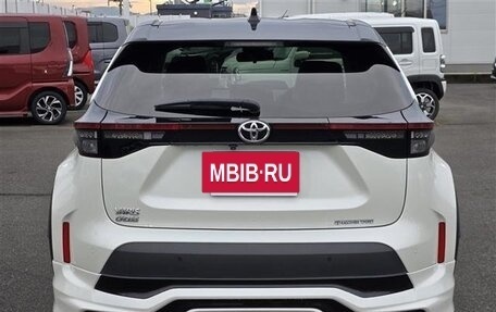 Toyota Yaris Cross, 2022 год, 1 360 000 рублей, 4 фотография