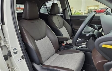 Toyota Yaris Cross, 2022 год, 1 360 000 рублей, 12 фотография