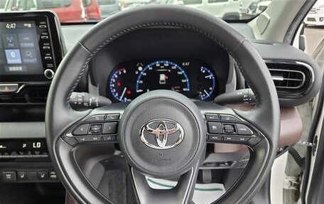 Toyota Yaris Cross, 2022 год, 1 360 000 рублей, 16 фотография