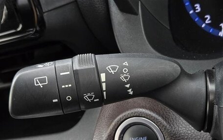 Toyota Yaris Cross, 2022 год, 1 360 000 рублей, 19 фотография