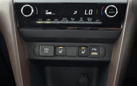 Toyota Yaris Cross, 2022 год, 1 360 000 рублей, 26 фотография