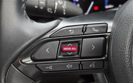Toyota Yaris Cross, 2022 год, 1 360 000 рублей, 17 фотография