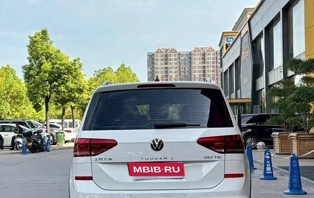 Volkswagen Touran III, 2021 год, 1 730 035 рублей, 4 фотография