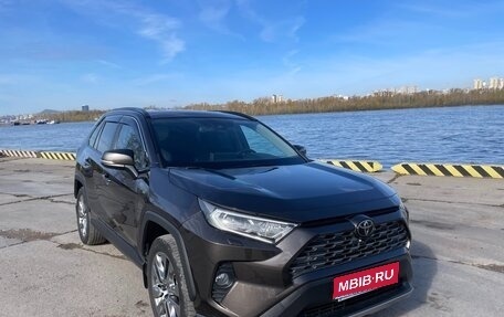 Toyota RAV4, 2021 год, 4 480 000 рублей, 1 фотография