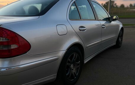 Mercedes-Benz E-Класс, 2004 год, 850 000 рублей, 6 фотография