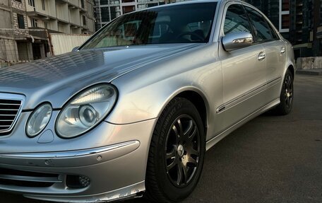 Mercedes-Benz E-Класс, 2004 год, 850 000 рублей, 9 фотография