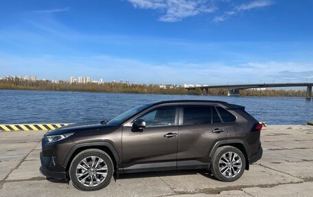 Toyota RAV4, 2021 год, 4 480 000 рублей, 3 фотография