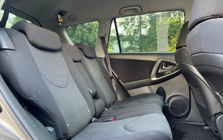 Toyota RAV4, 2010 год, 1 685 000 рублей, 21 фотография