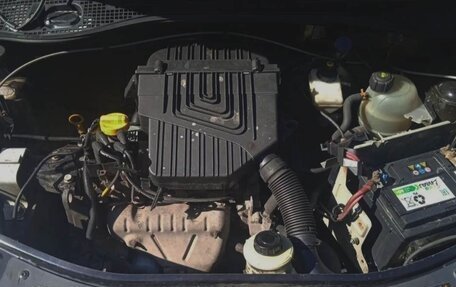 Renault Logan I, 2013 год, 295 000 рублей, 2 фотография