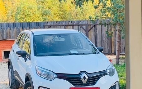 Renault Kaptur I рестайлинг, 2018 год, 800 000 рублей, 2 фотография