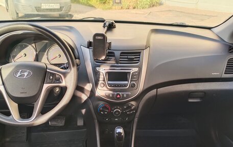 Hyundai Solaris II рестайлинг, 2015 год, 999 999 рублей, 11 фотография