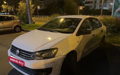 Volkswagen Polo VI (EU Market), 2015 год, 400 000 рублей, 9 фотография