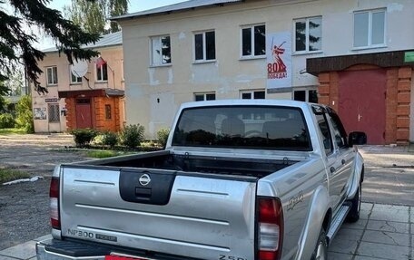 Nissan NP300, 2008 год, 810 000 рублей, 10 фотография