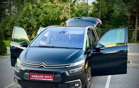 Citroen C4 Picasso II рестайлинг, 2017 год, 1 499 000 рублей, 1 фотография