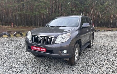 Toyota Land Cruiser Prado 150 рестайлинг 2, 2013 год, 2 900 000 рублей, 1 фотография