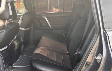 Toyota Land Cruiser Prado 150 рестайлинг 2, 2013 год, 2 900 000 рублей, 6 фотография