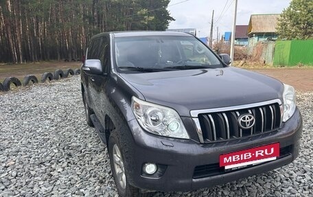 Toyota Land Cruiser Prado 150 рестайлинг 2, 2013 год, 2 900 000 рублей, 2 фотография