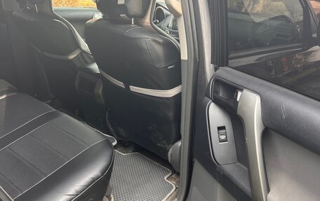 Toyota Land Cruiser Prado 150 рестайлинг 2, 2013 год, 2 900 000 рублей, 10 фотография